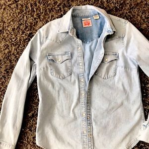 Levi classic chambray women’s shirt
